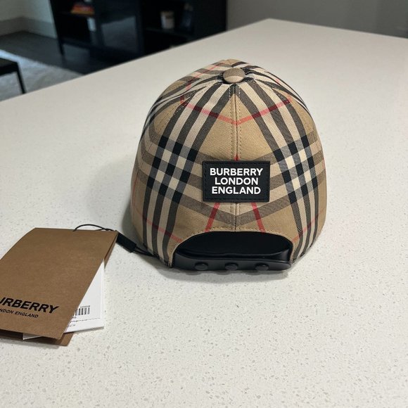 Burberry Hat - Picture 1 of 6